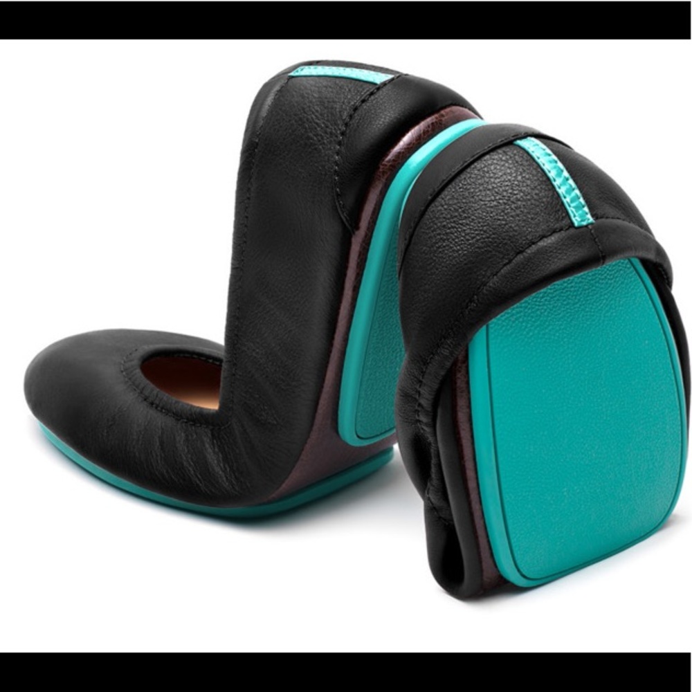 Tieks Matte Black Flats Size 7 Nwt - image 1